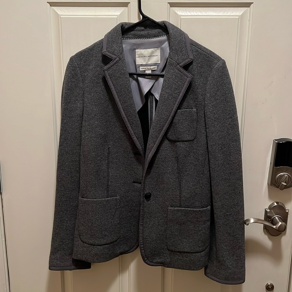 Gray Banana Republic blazer sz12